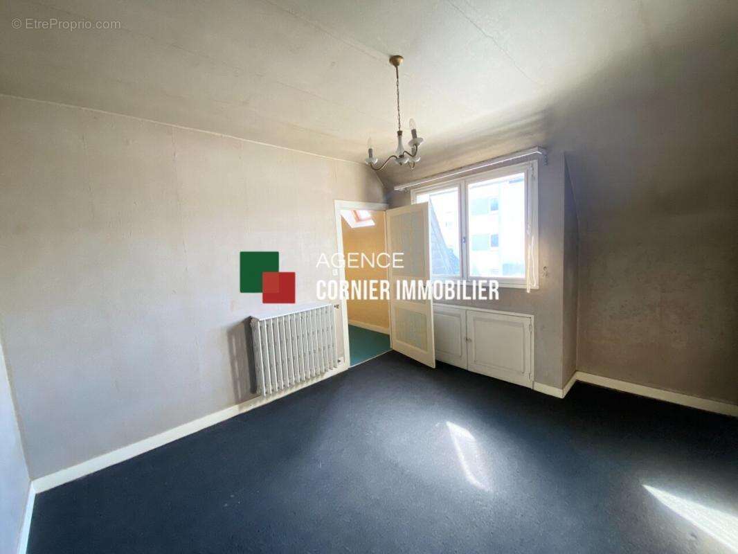 Maison à NOYAL-SUR-VILAINE