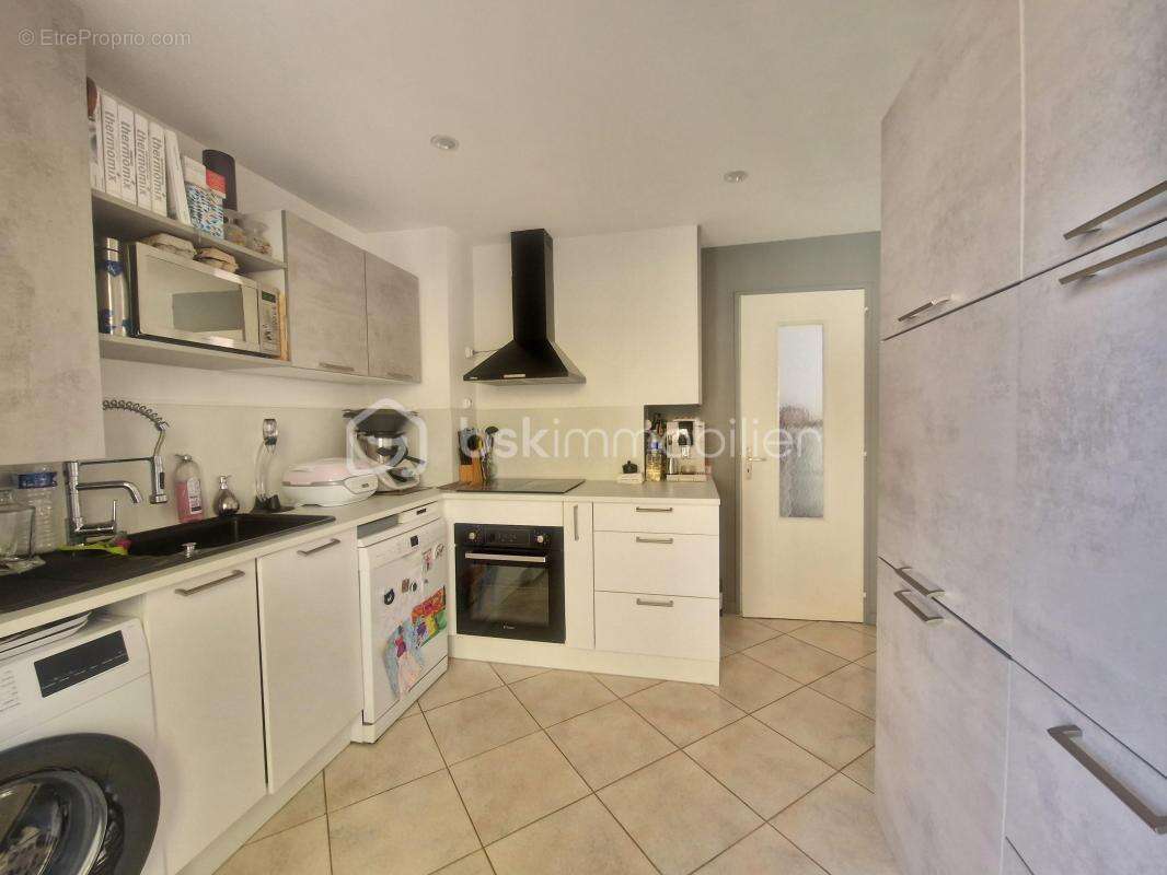 Appartement à LA VALETTE-DU-VAR