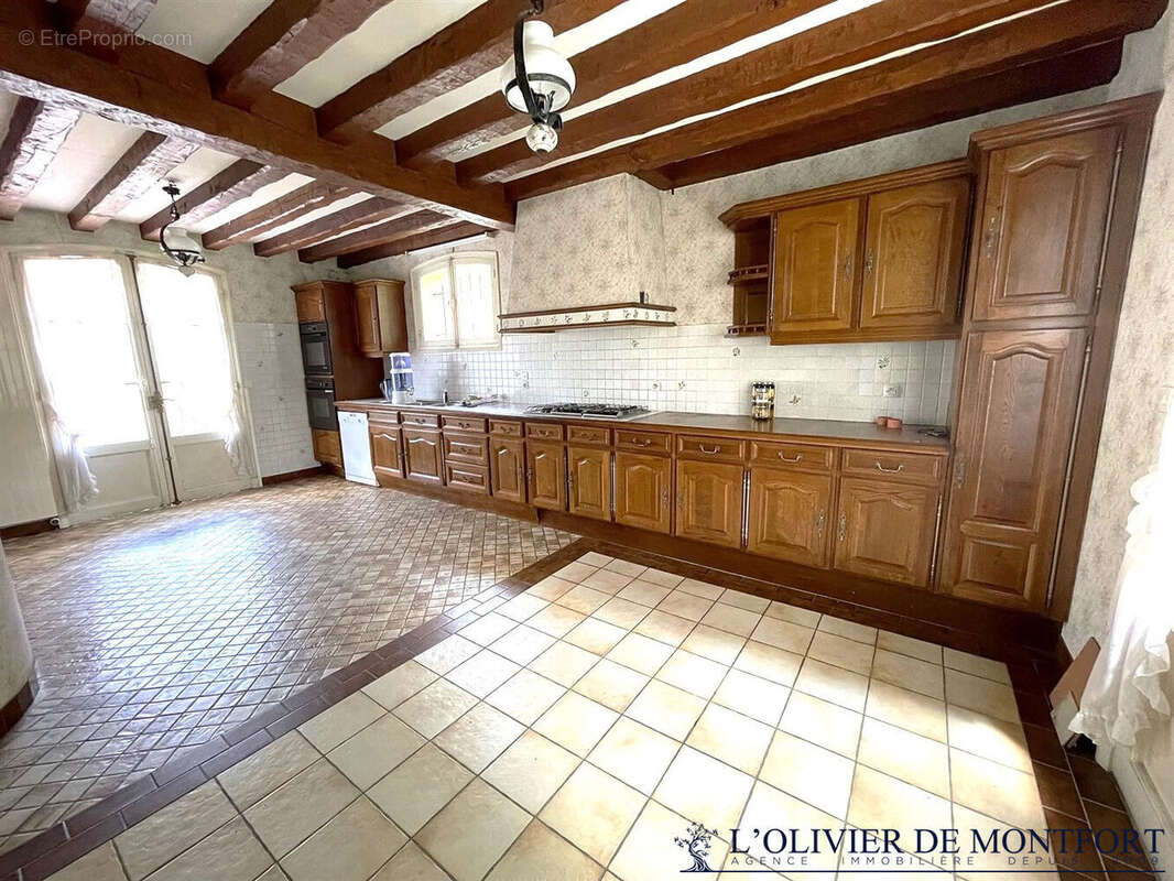 Maison de maître de 8 pièce(s) 635 m² - photo 4
