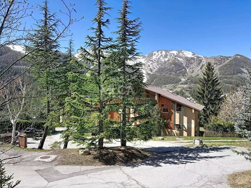 Appartement à SAINT-ETIENNE-DE-TINEE