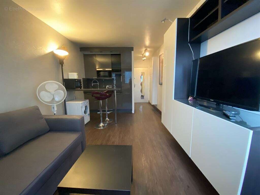 Appartement à COURBEVOIE