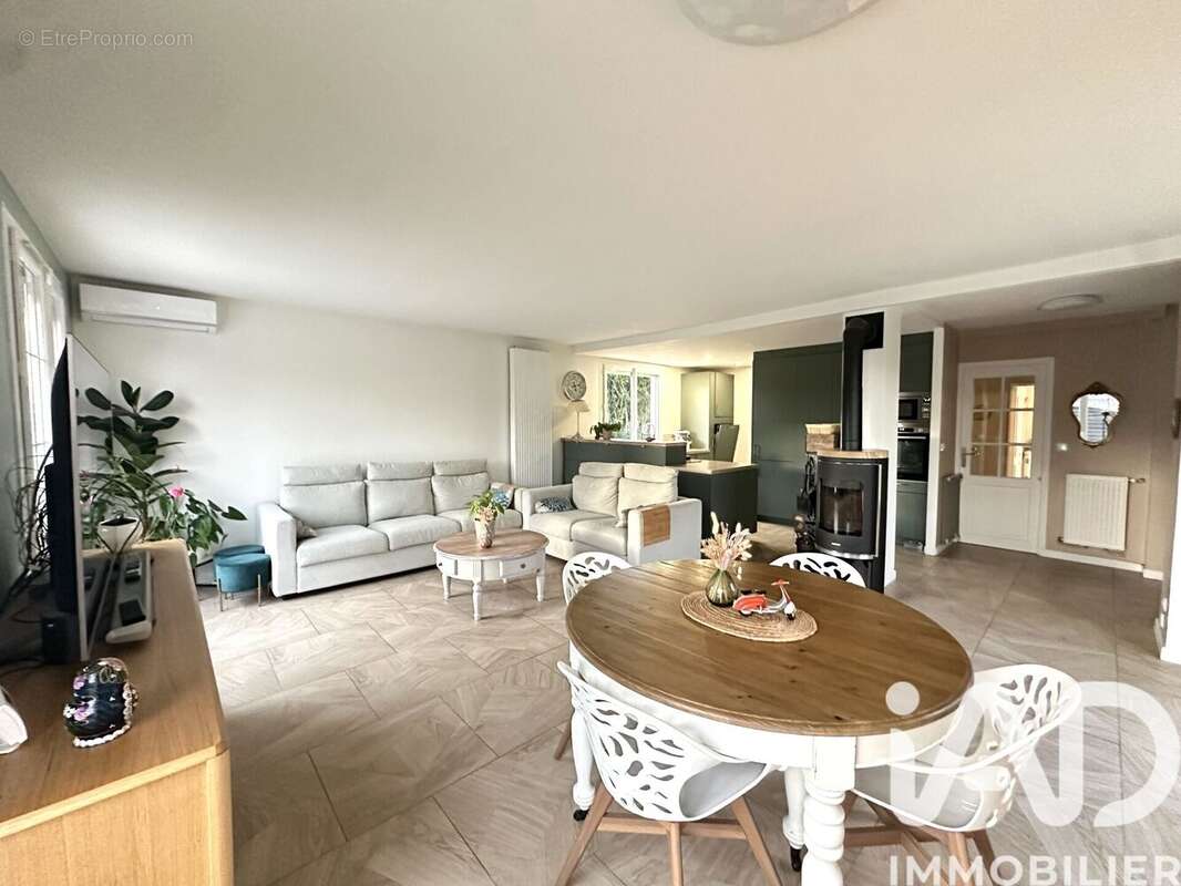 Photo 4 - Maison à LESIGNY