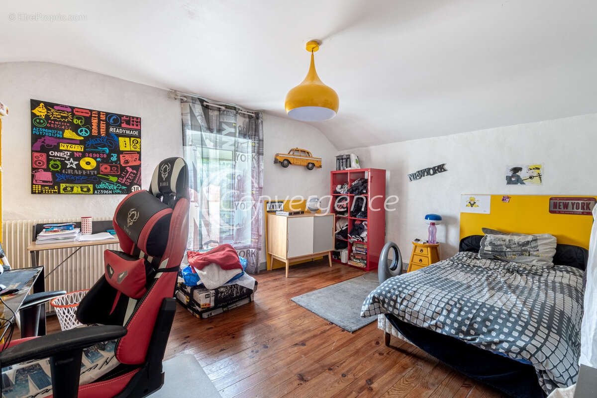 Maison de bourg 83 m2  - Proche de toutes commodités - photo 7
