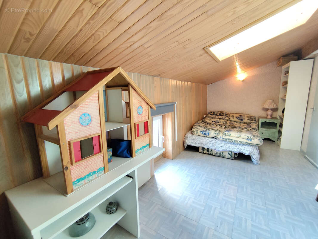 Maison à SAINT-MARTIN-LA-PLAINE