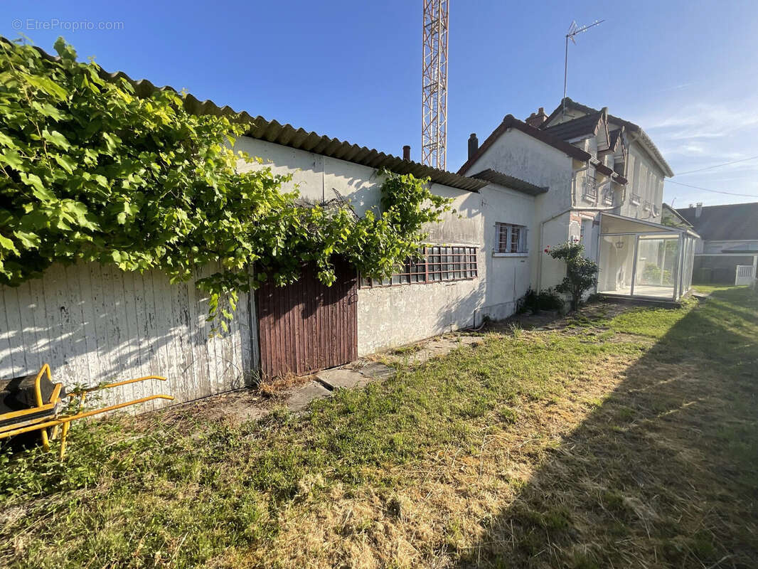 Maison à SAINT-JULIEN-LES-VILLAS