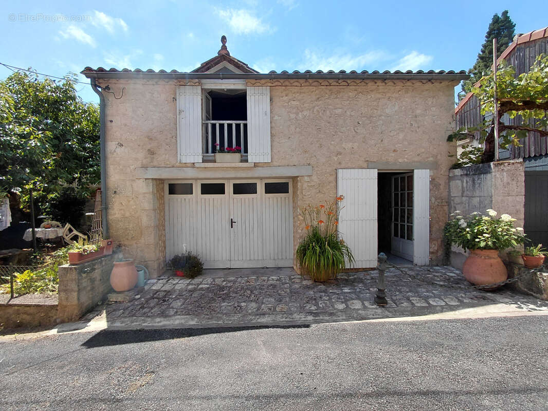 Proche du Château, Maison en pierre à Château l'Evêque - photo 21