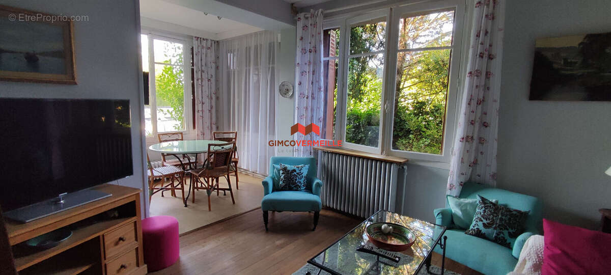 Appartement à LA CELLE-SAINT-CLOUD