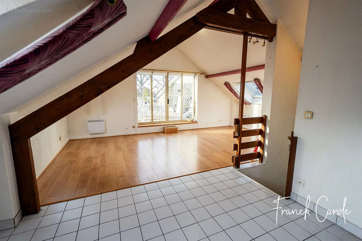 Appartement à MONT-SAINT-AIGNAN