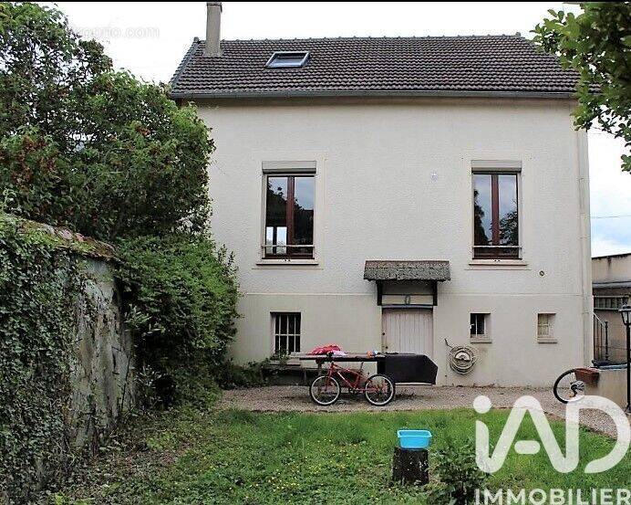 Photo 1 - Maison à MONTEREAU-FAULT-YONNE