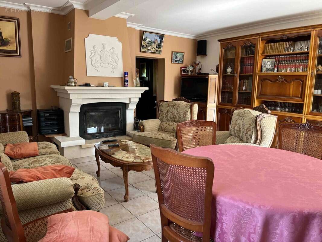 Maison à MONTPONT-EN-BRESSE