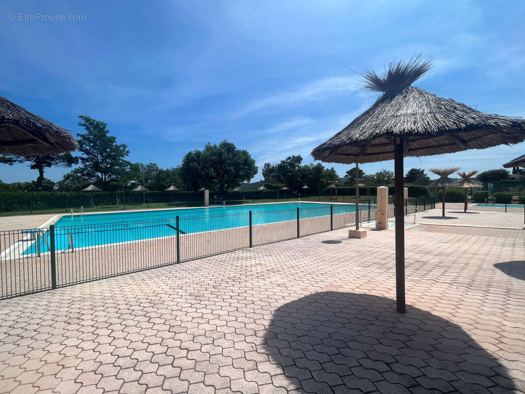 Maison à ROQUEBRUNE-SUR-ARGENS