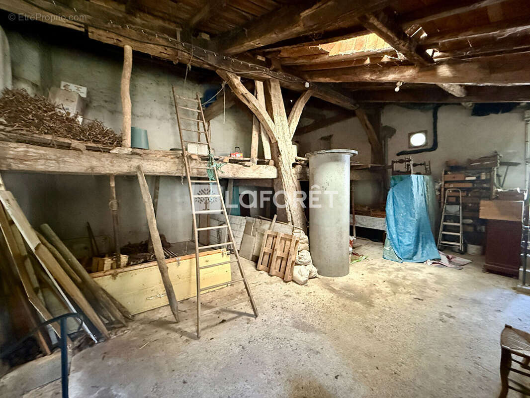 Maison à SAINTE-CROIX-DU-MONT