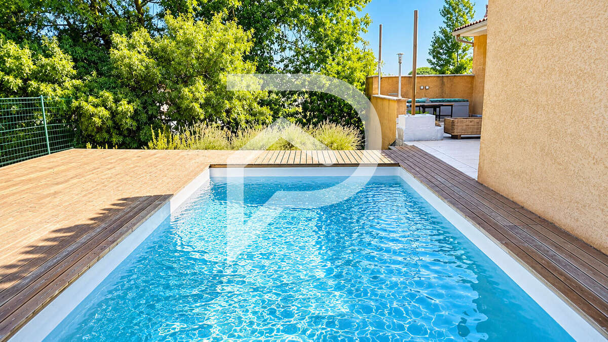 Maison familiale 158m2 avec piscine, sous-sol complet - photo 9