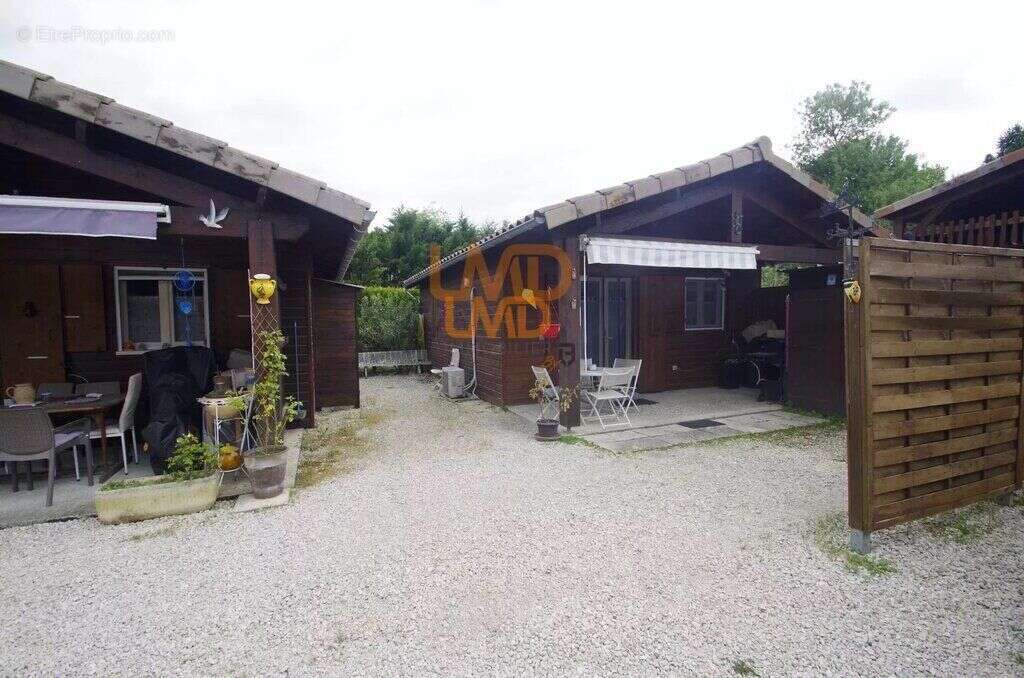 Maison à SAINT-JULIEN-EN-SAINT-ALBAN