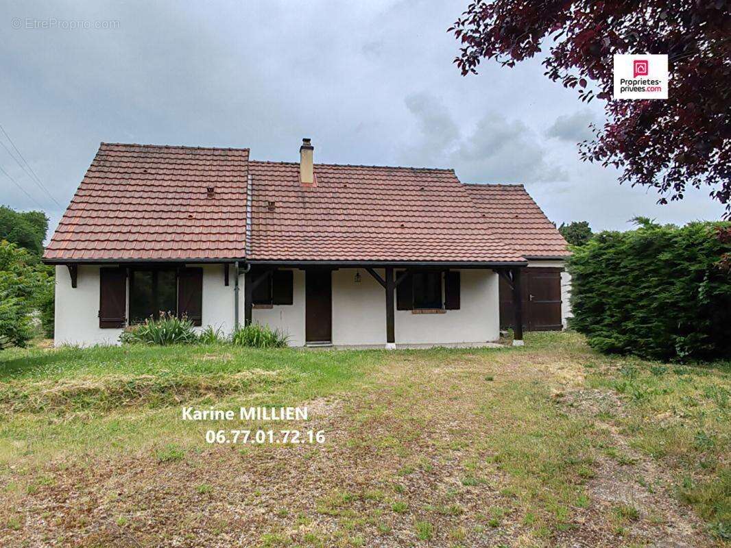 Maison à COURDEMANCHE