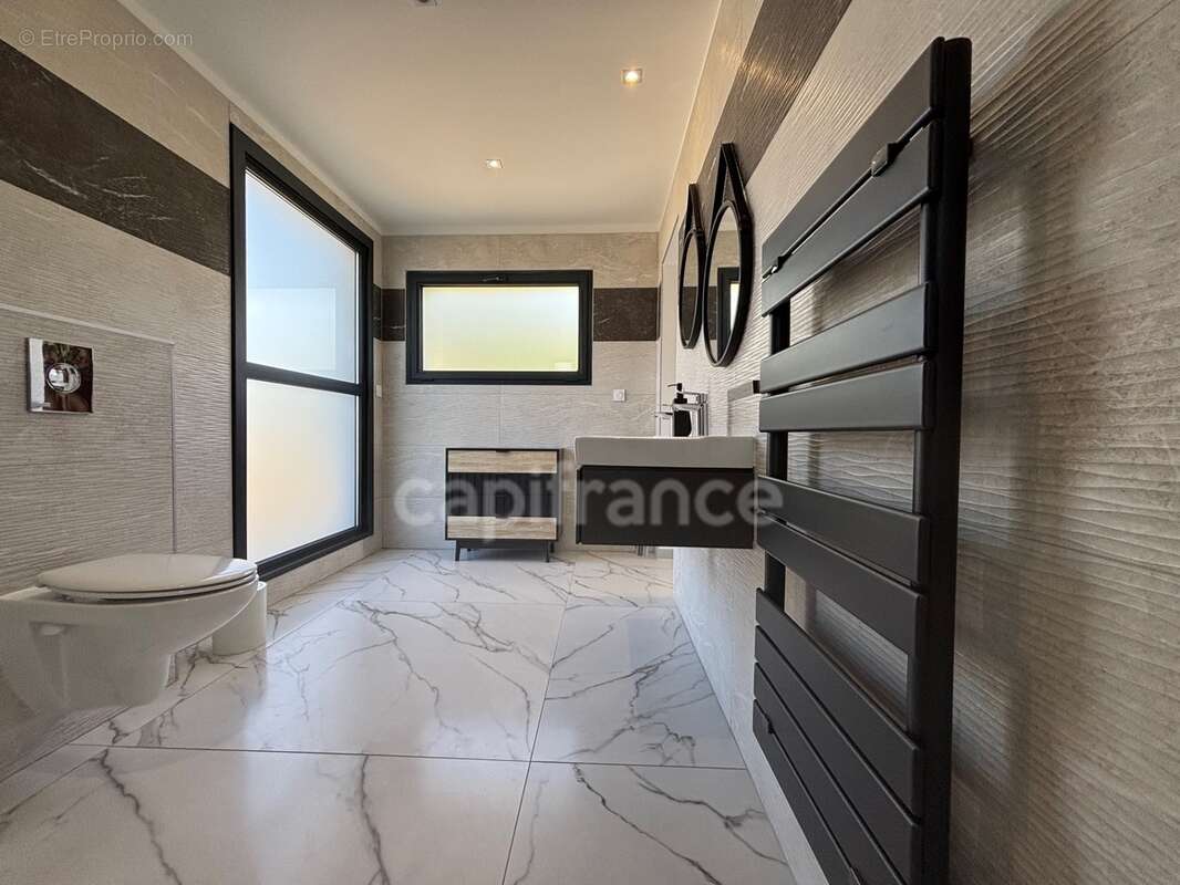 Grau d'agde, villa contemporaine p7 avec double garage, prestations luxueuses proche mer, secteur calme - photo 14