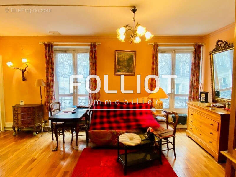 Appartement à PARIS-11E