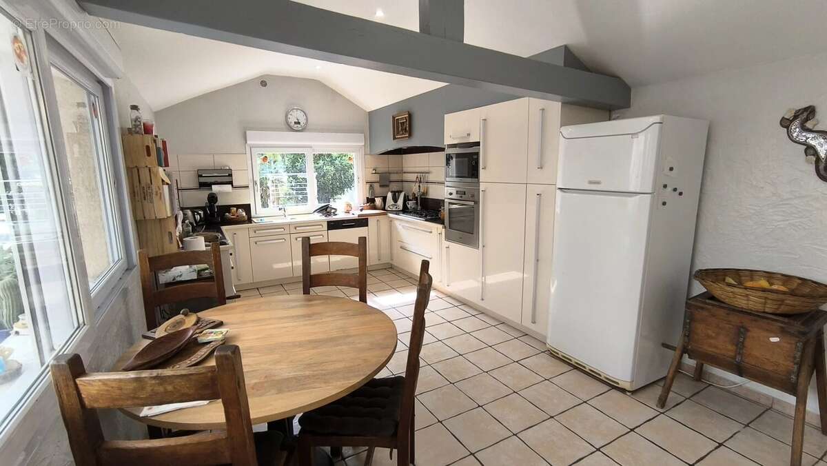 Maison 179 m² à Corcelles-En-Beaujolais  - photo 4