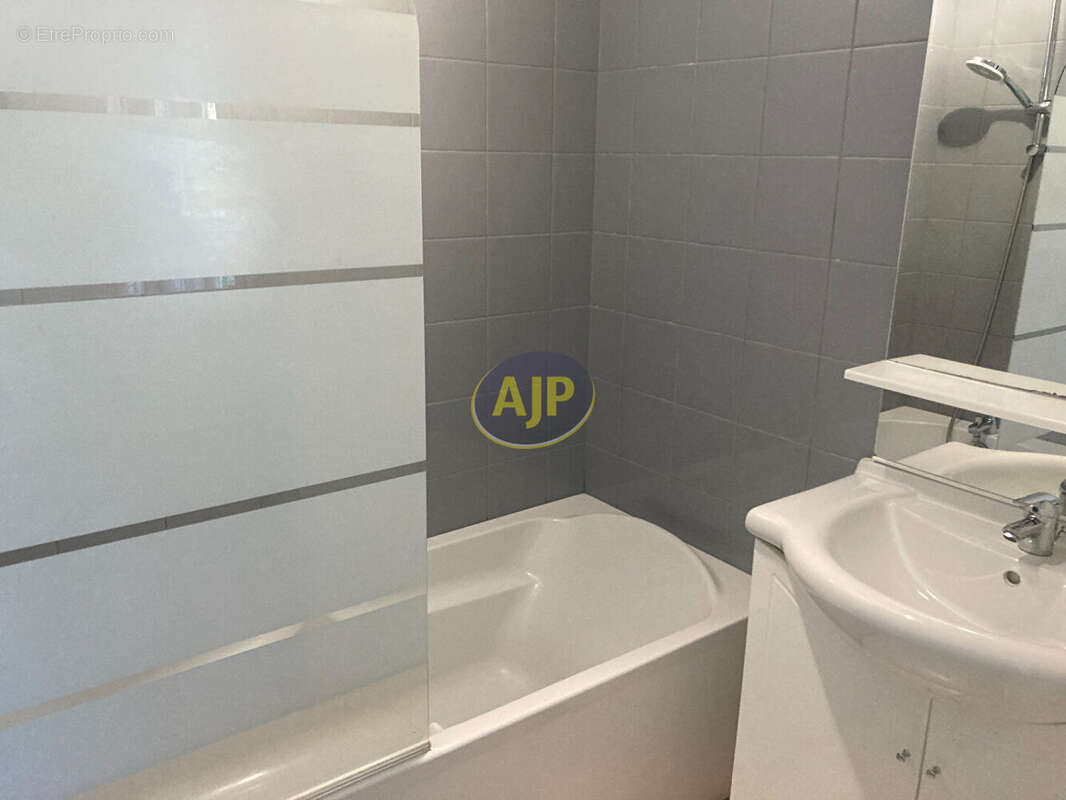 Appartement à LE VERDON-SUR-MER