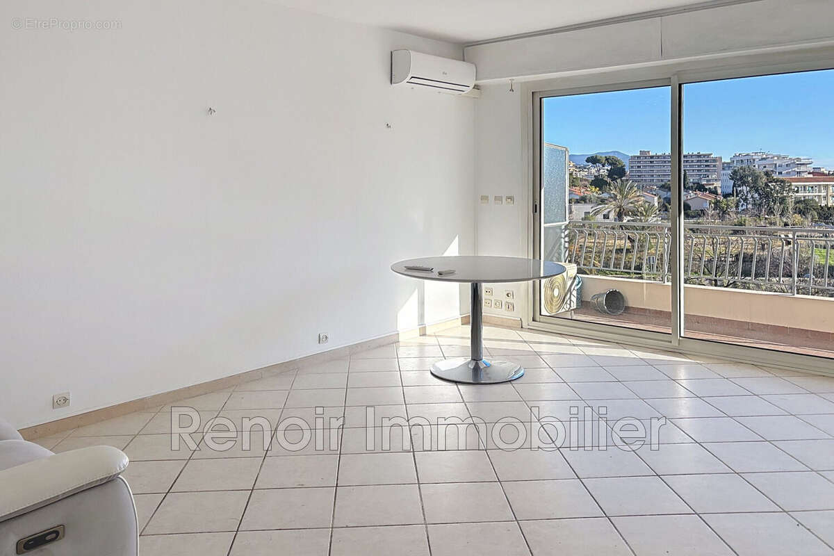 Appartement à CAGNES-SUR-MER