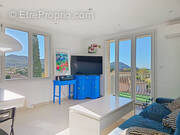 Appartement à SAINT-CYR-SUR-MER