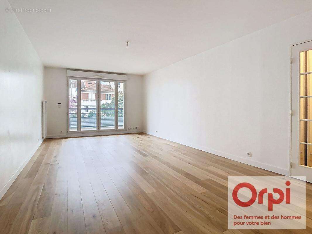 Appartement à ISSY-LES-MOULINEAUX