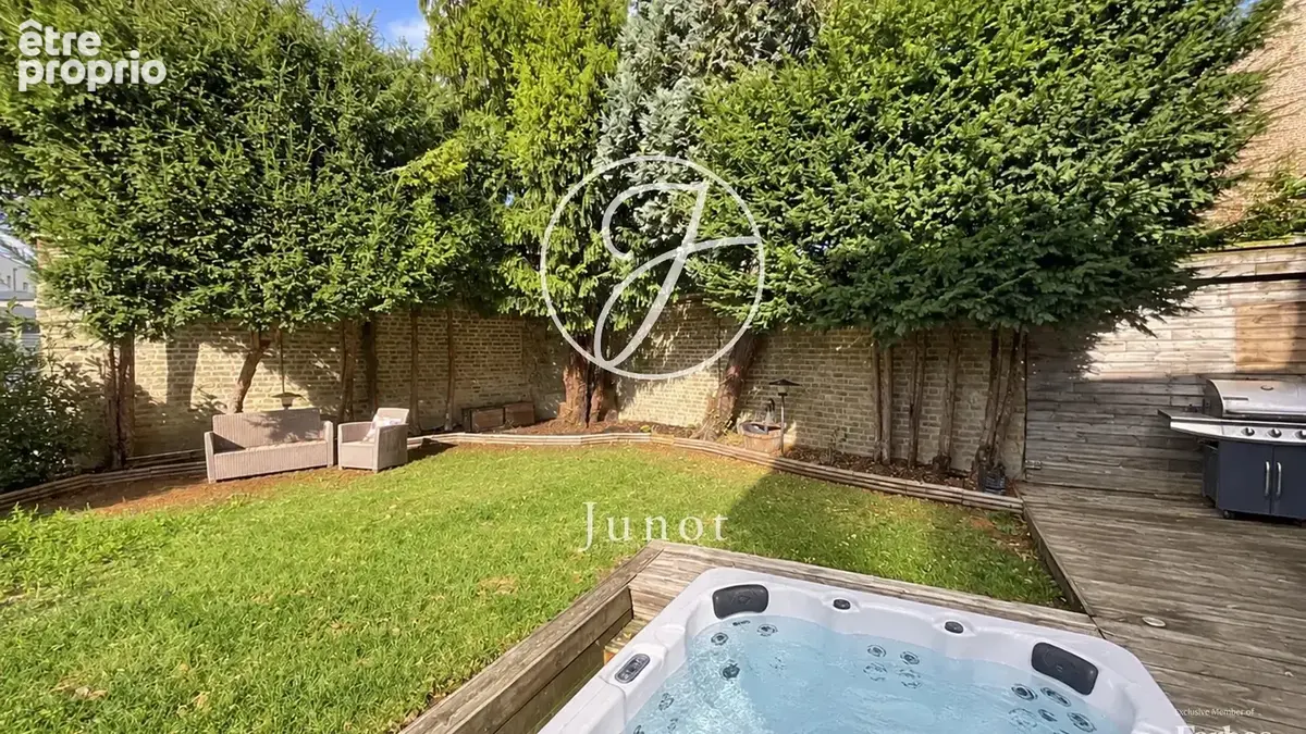 La Bassée - CENTRE - Maison - 9 pièces - 275m² - 4 chambres - Bureau - Jardin - Garage et parkings - photo 15