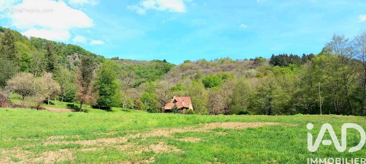 Photo 2 - Maison à LATOUILLE-LENTILLAC