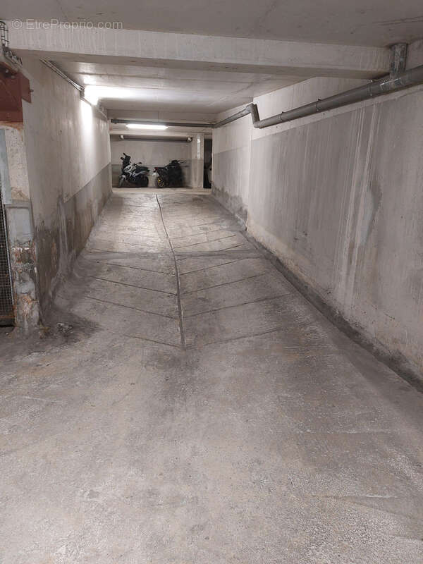 Parking à NICE