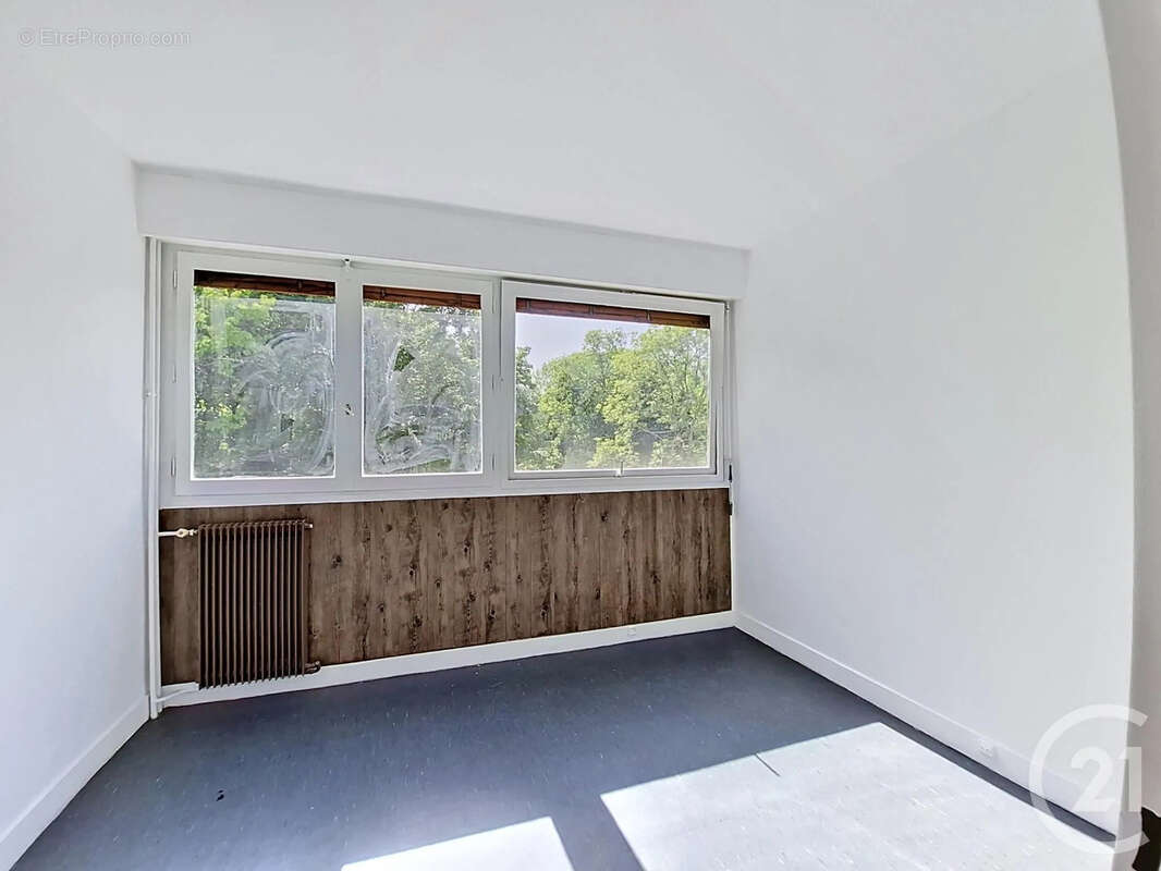 Appartement à VAUX-LE-PENIL