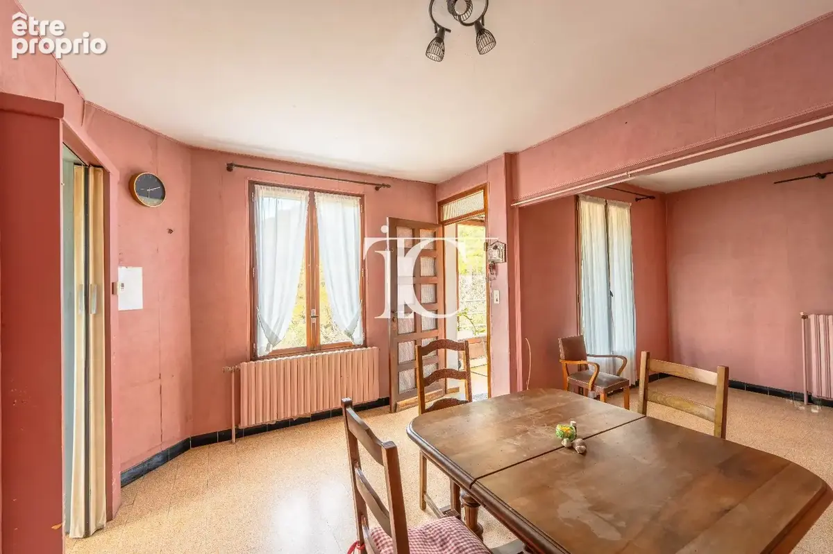 Maison 2 chambres 1702m² de terrain centre village - photo 8