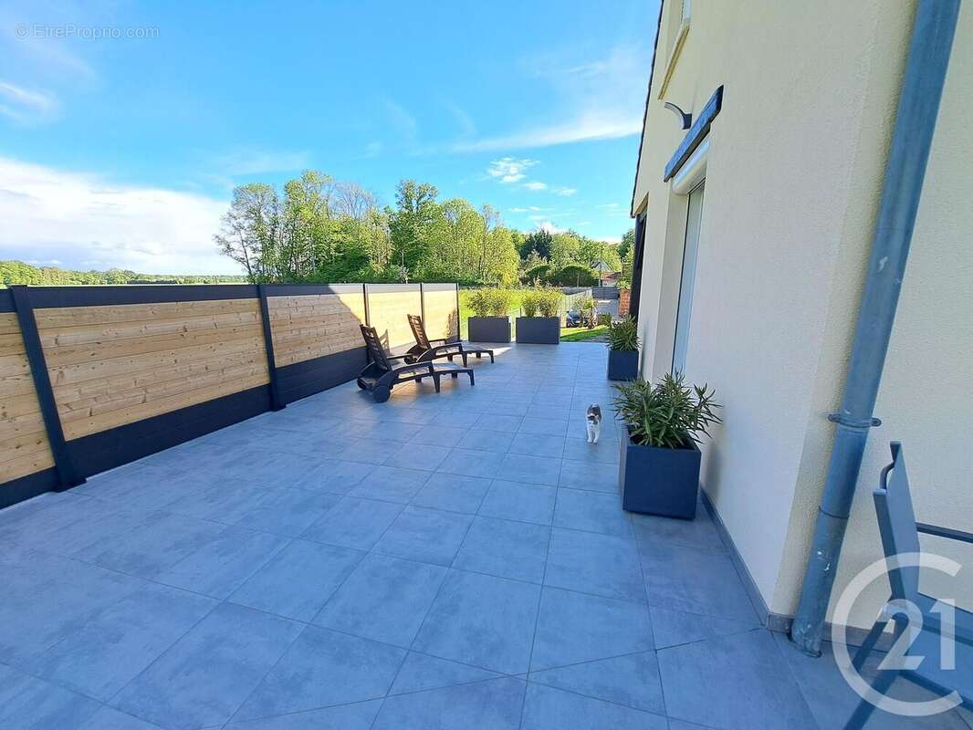 Maison à CHATILLON-LA-BORDE