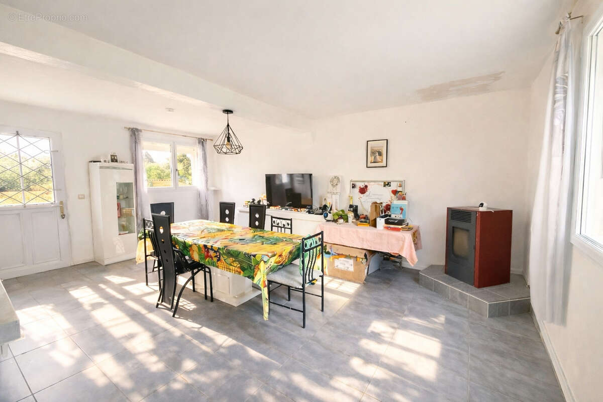 Maison  80m2 sur terrain de 1100m 2 - photo 2