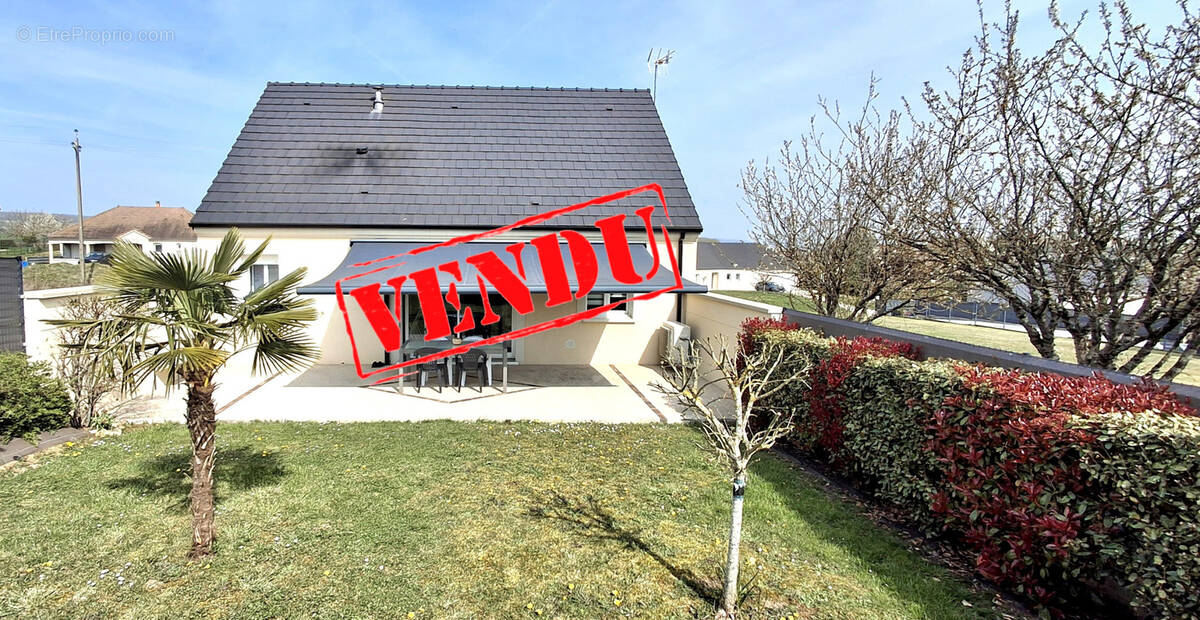 Maison à AILLANT-SUR-THOLON