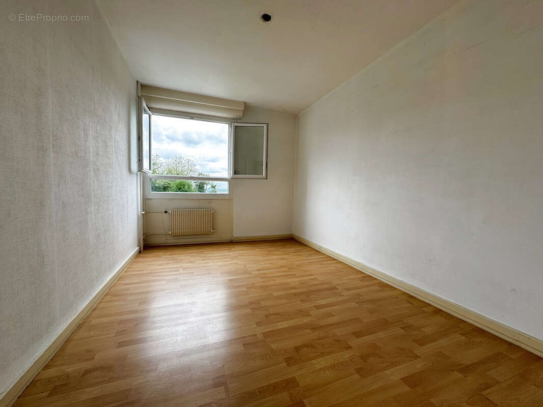 Appartement à SURVILLIERS