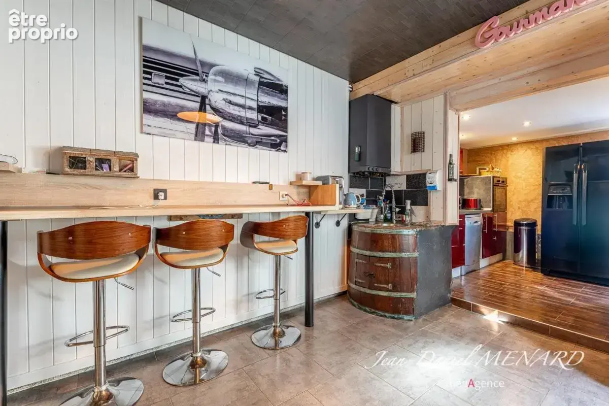 Maison 6 pièces avec garage - secteur calme - photo 6