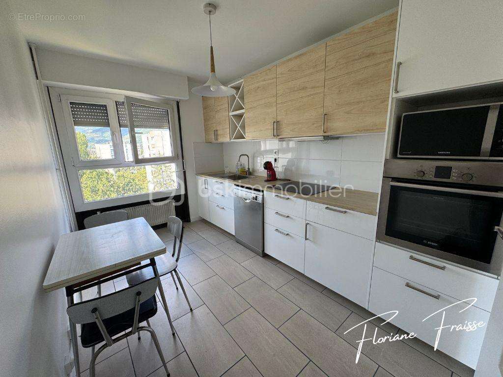 Appartement à MEYLAN