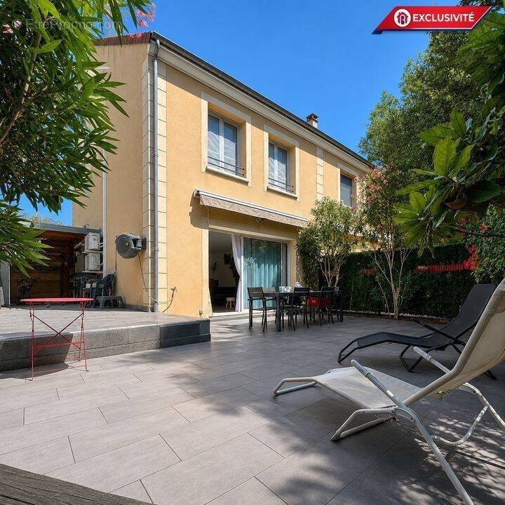 Maison à THIAIS