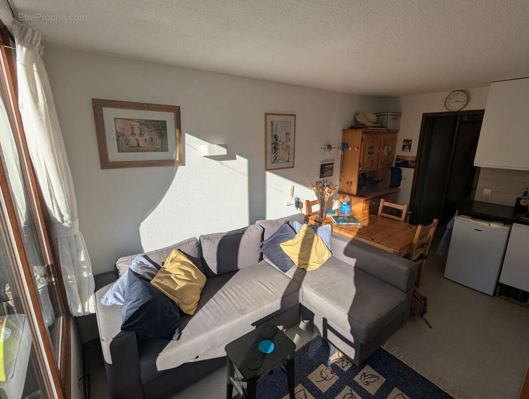 Appartement à MORILLON