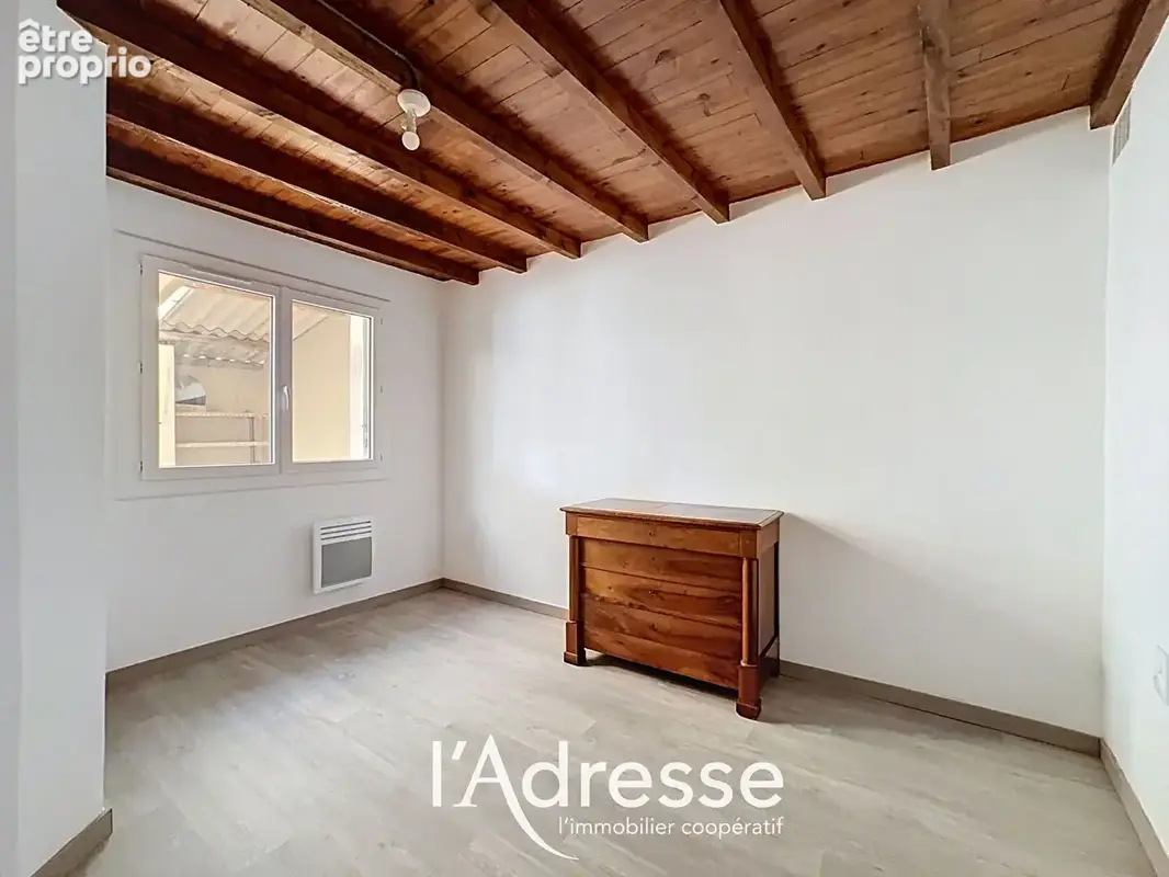 Exclusivité l'Adresse Immobilier - THIL - Maison coeur de village T3 -70 m2 Plain pied + parcelle de 322 m2 + beau garage - photo 11