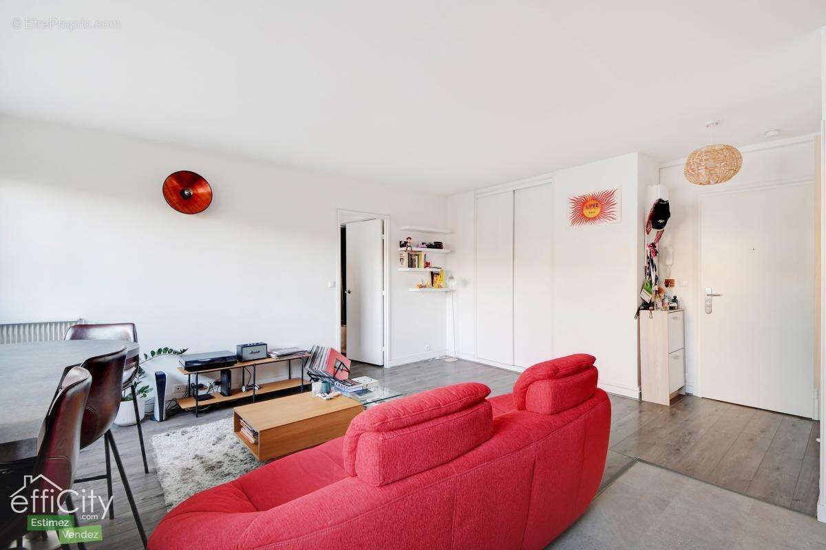 Appartement à PARIS-19E