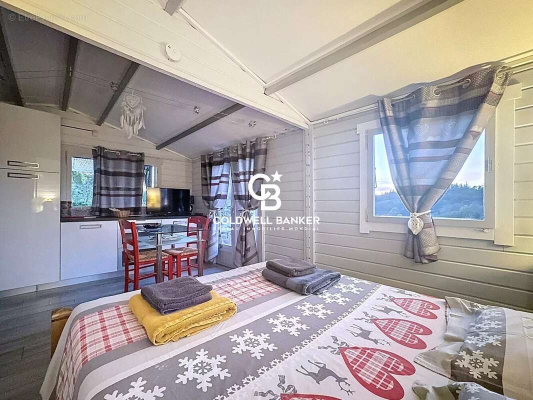 Maison à LES ADRETS-DE-L&#039;ESTEREL