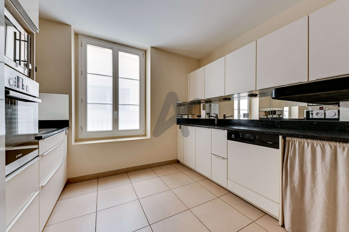 Exclusivité - Lyon 2 ème - rue Victor Hugo, appartement de 5 pièces et de 160 m2 - photo 9