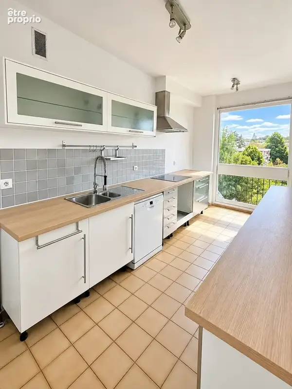 Appartement 5 pièces 88 m² à vendre à Fontenay-Le-Fleury (78330) - photo 3