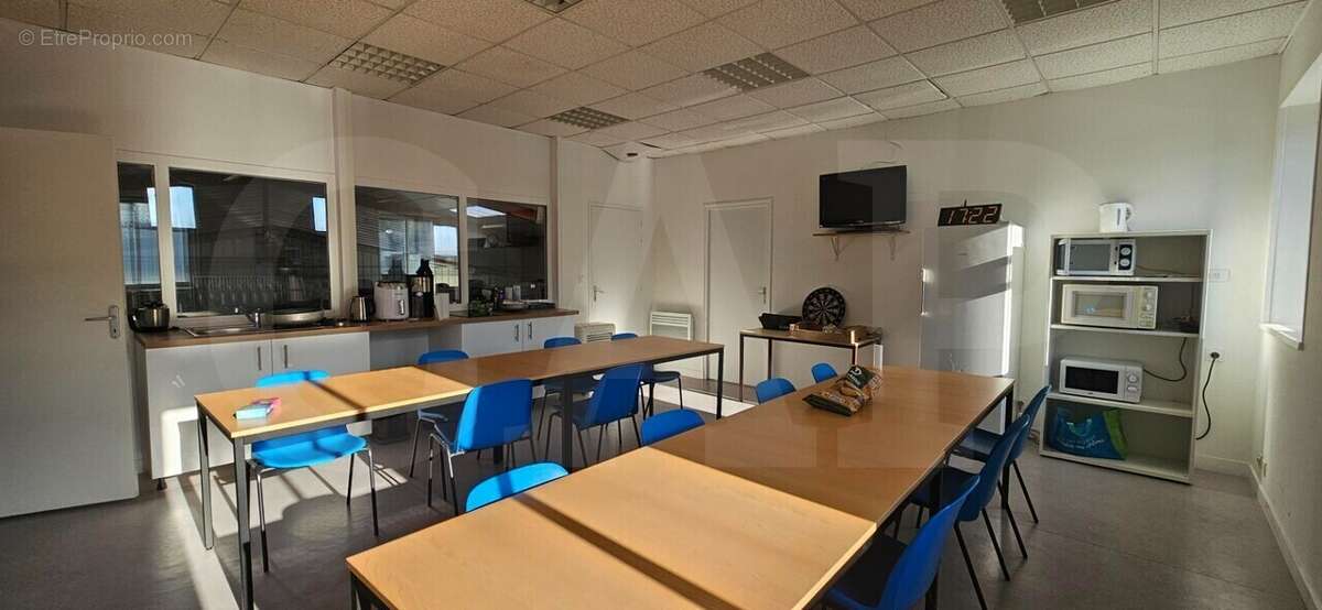1006 m² à Rennes  - photo 8