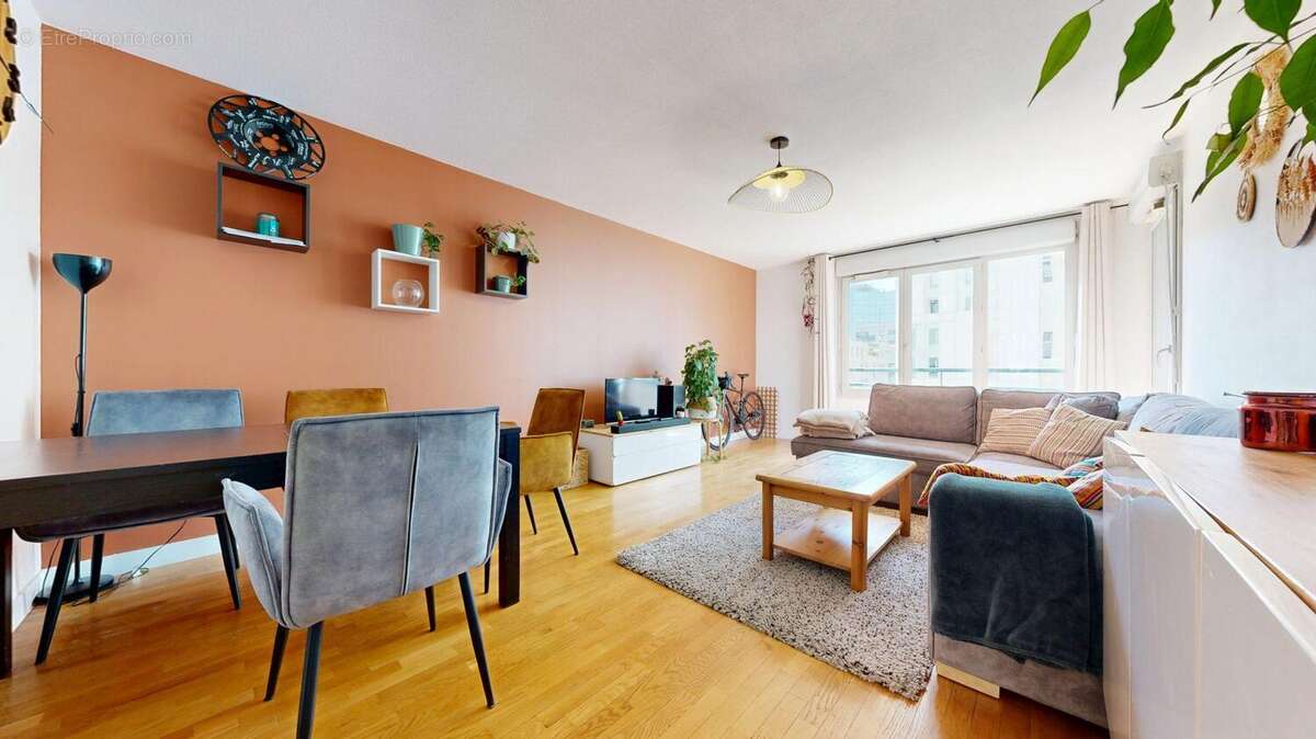 Appartement à LYON-9E