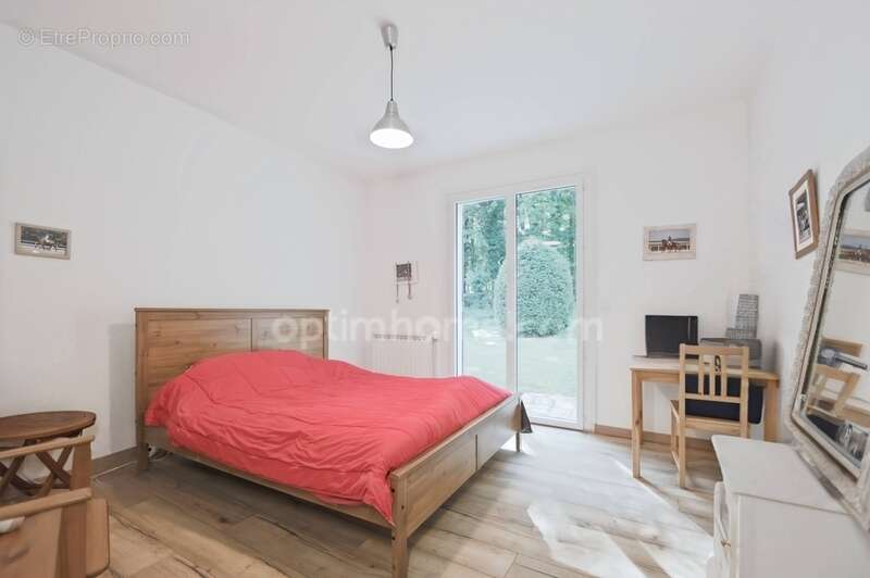 Maison à NESLES-LA-VALLEE