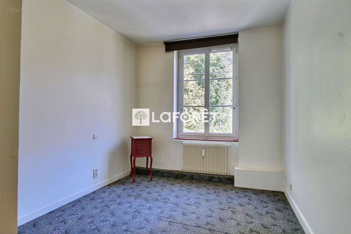 Appartement à NEUVILLE-SUR-SAONE