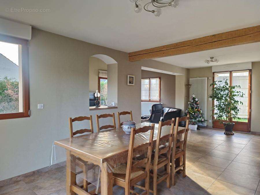 Maison à CHAUFOUR-NOTRE-DAME