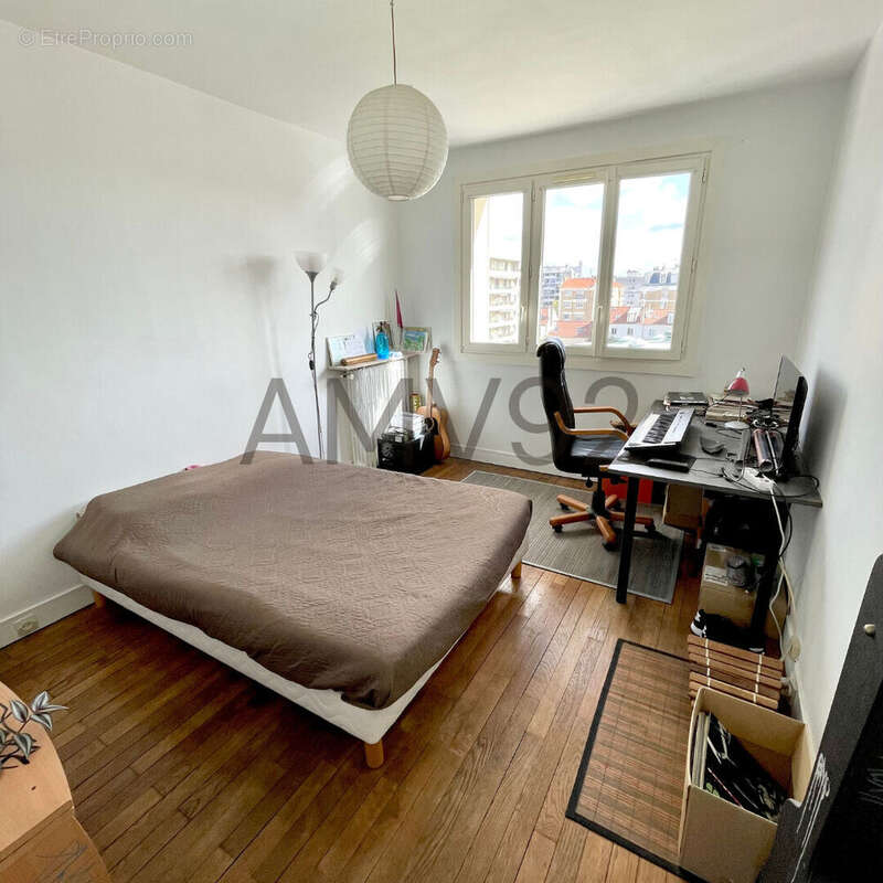 Appartement à LA GARENNE-COLOMBES